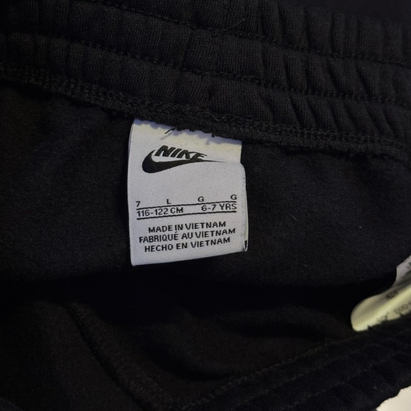 Nike Boys Long Sleeve Club Fleece Graphic Hoodie and Jogger Pants Set - Picture 6 of 7